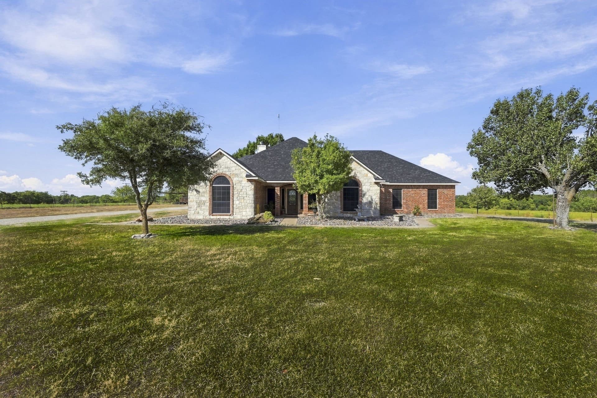 36.09 acres in Ellis County - photo 2