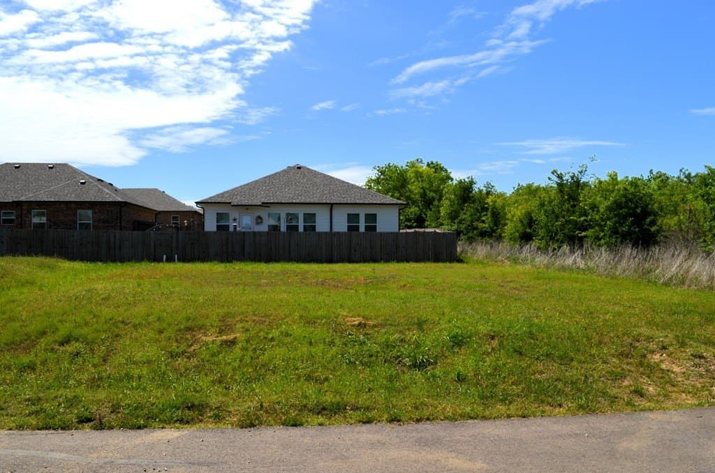 0.13 acres in Henderson County gallery image 4