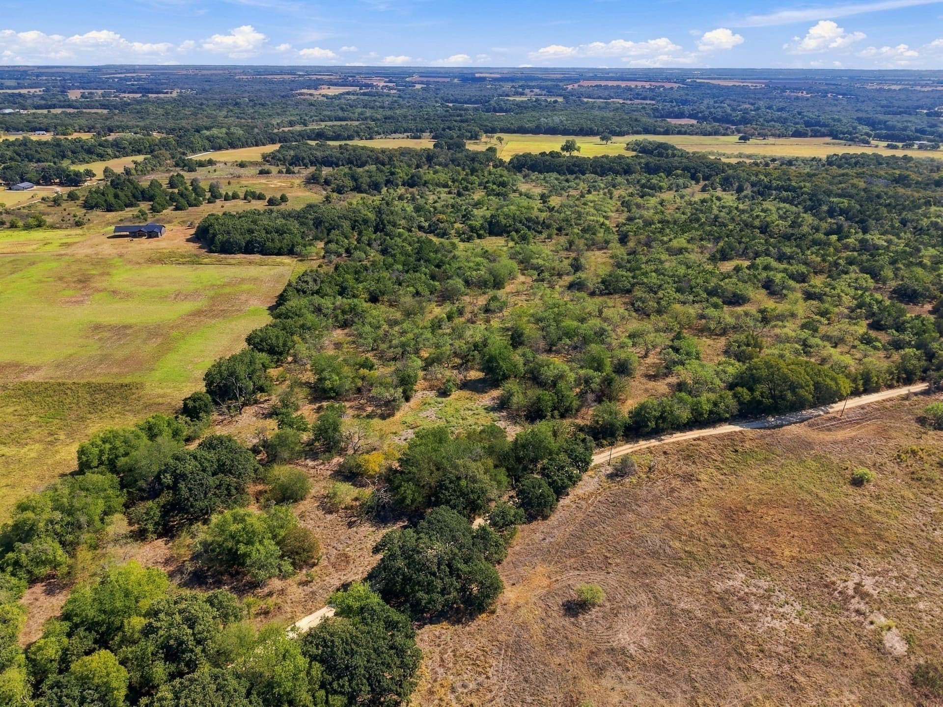 20 acres in Hill County - photo 4