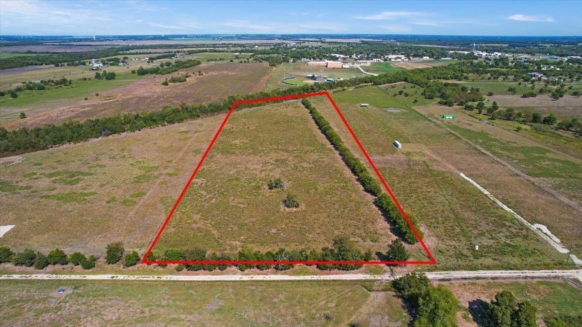 10.23 acres in Hunt County