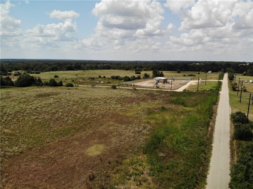 5.48 acres in Burleson County featured view