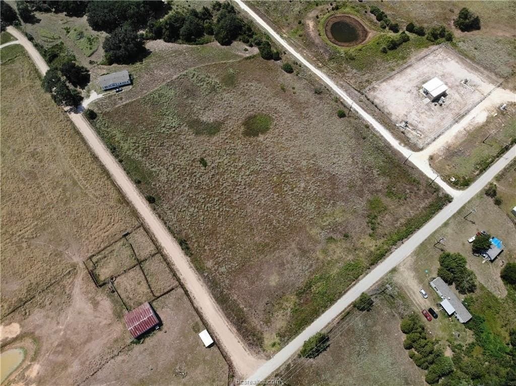 5.48 acres in Burleson County - photo 9