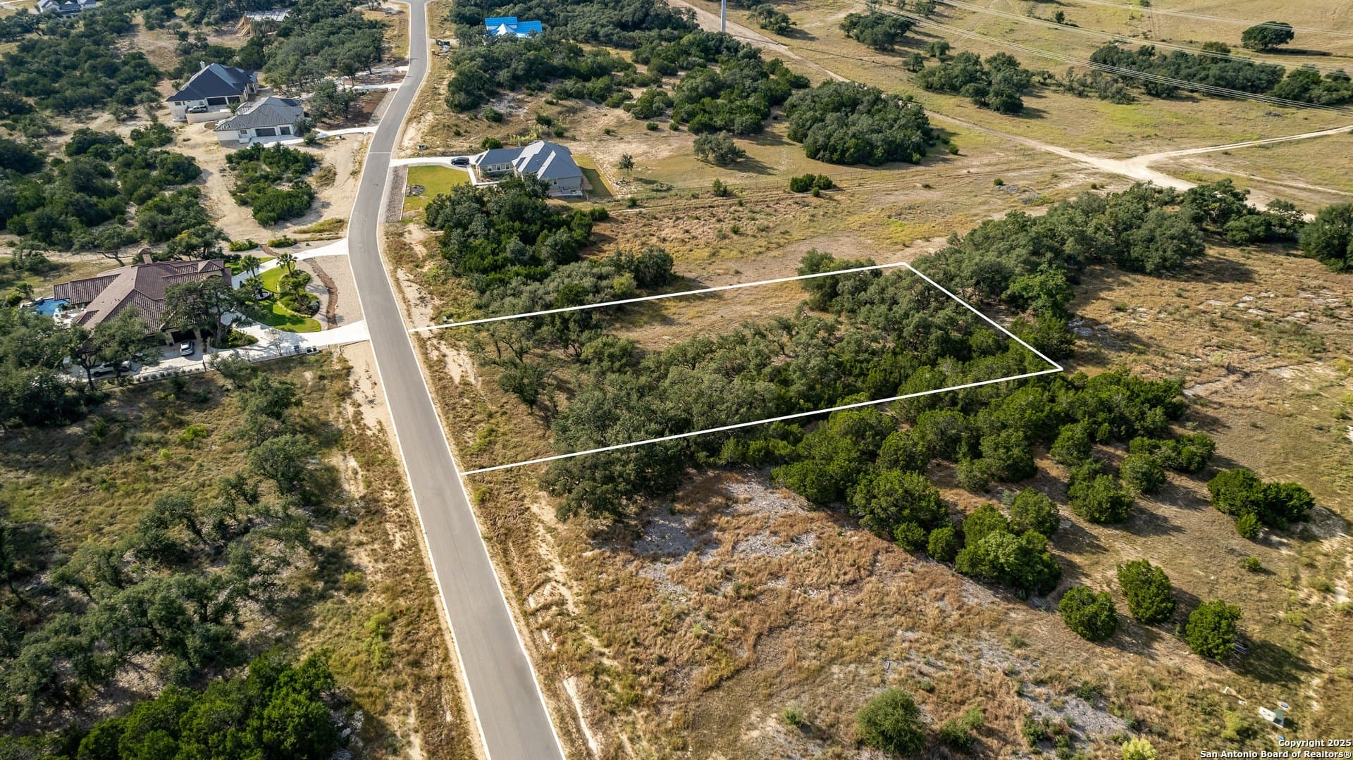 1.21 acres in Comal County gallery image 3