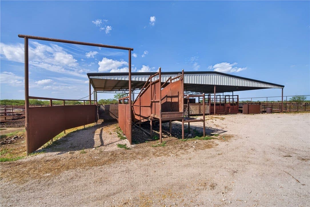 105 acres in Jim Wells County - photo 39