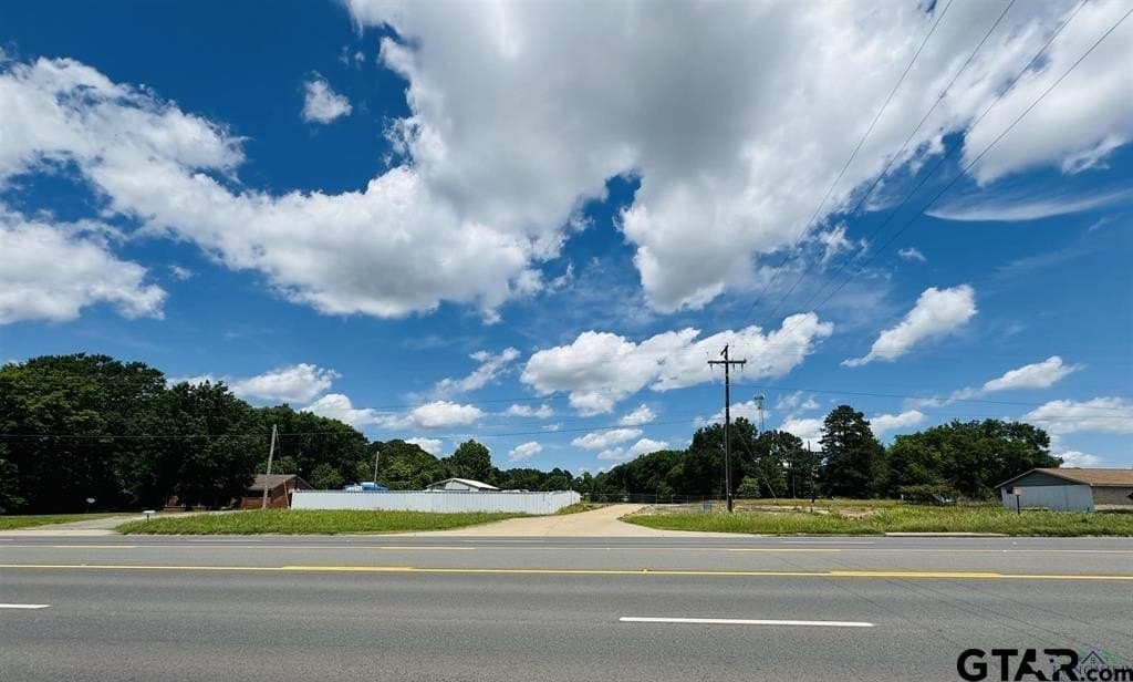 11.96 acres in Gregg County gallery image 4