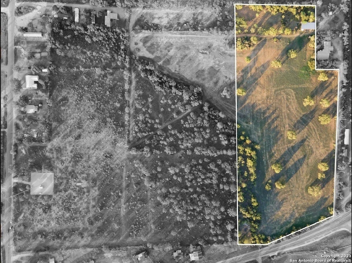 10 acres in Frio County gallery image 4