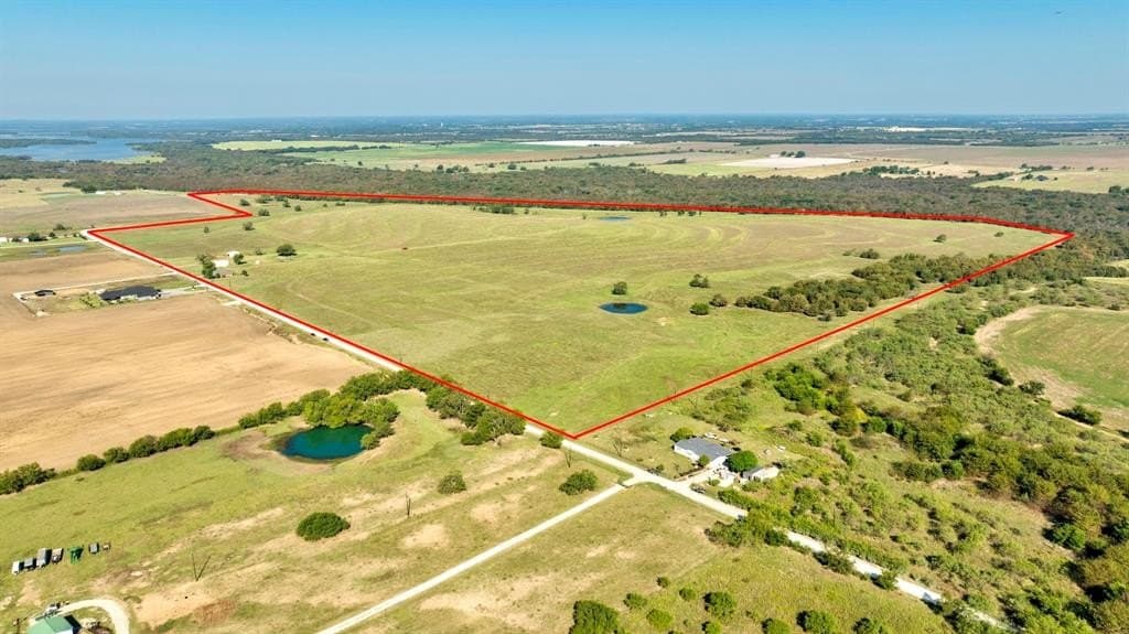 185.26 acres in Grayson County featured view