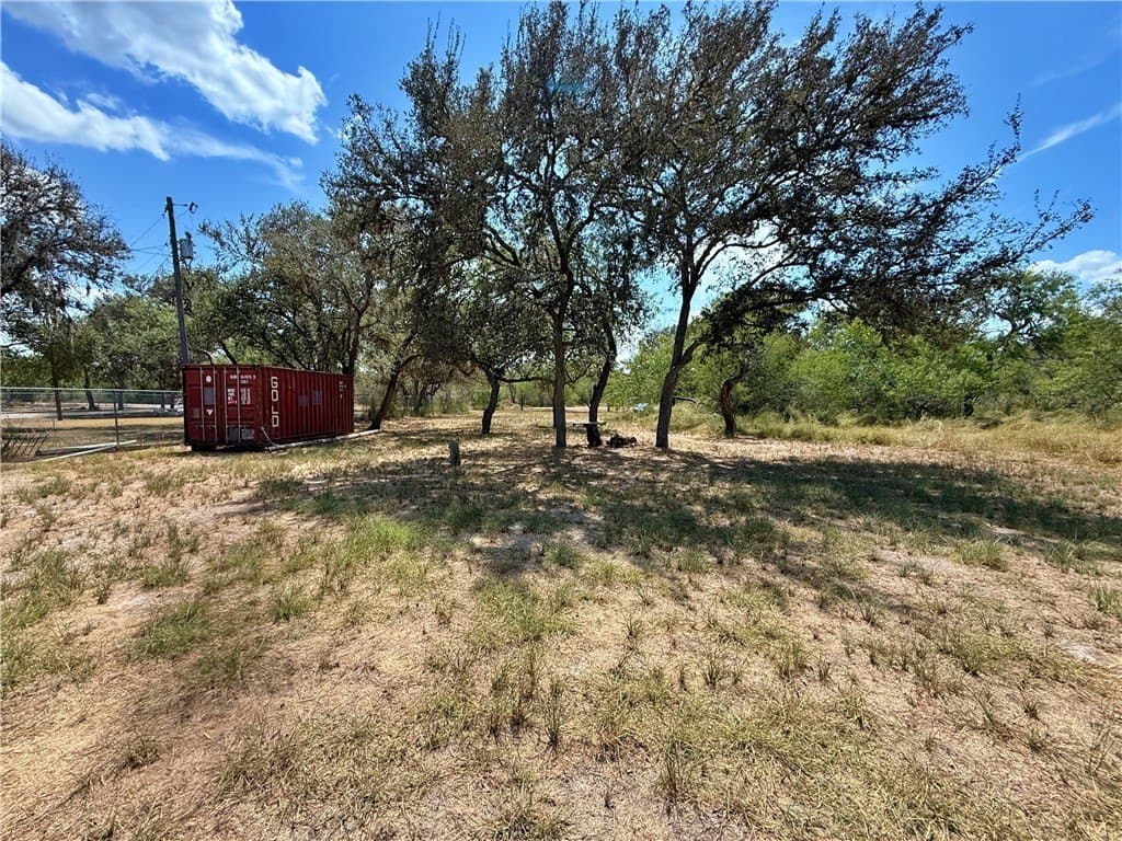 43,639 acres in Nueces County - photo 9