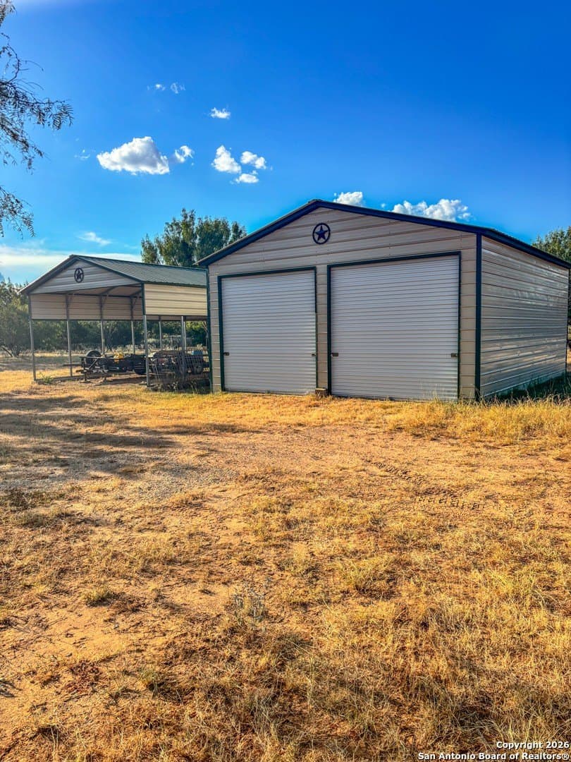 14 acres in Frio County gallery image 3