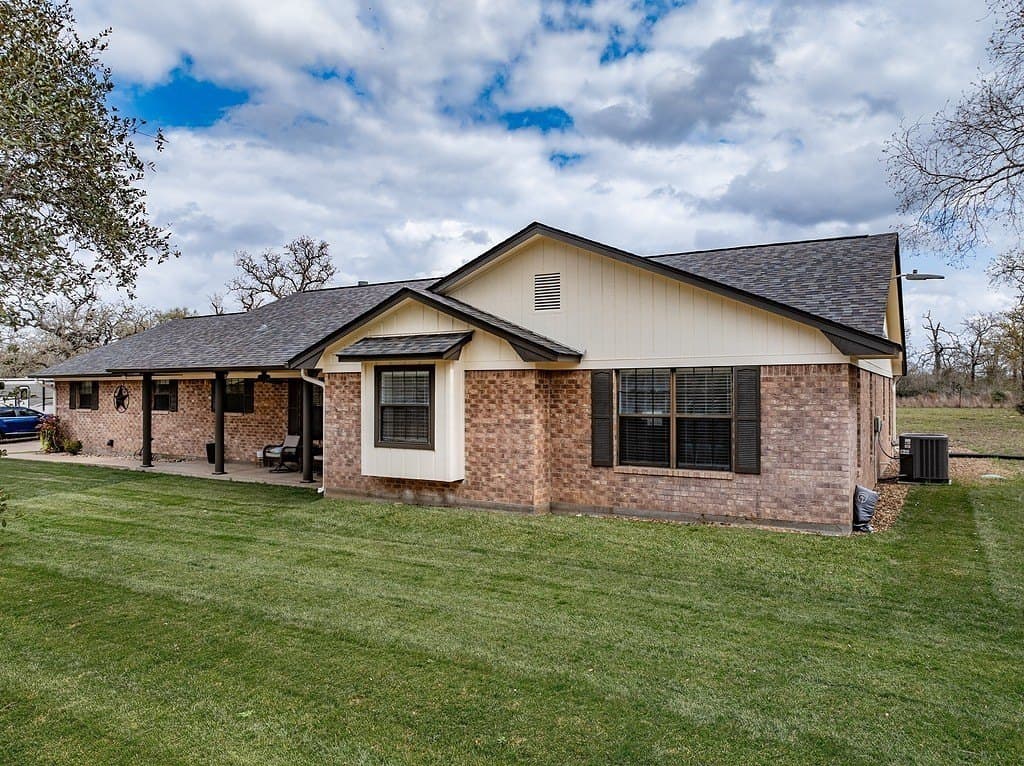 2.21 acres in Fayette County gallery image 2