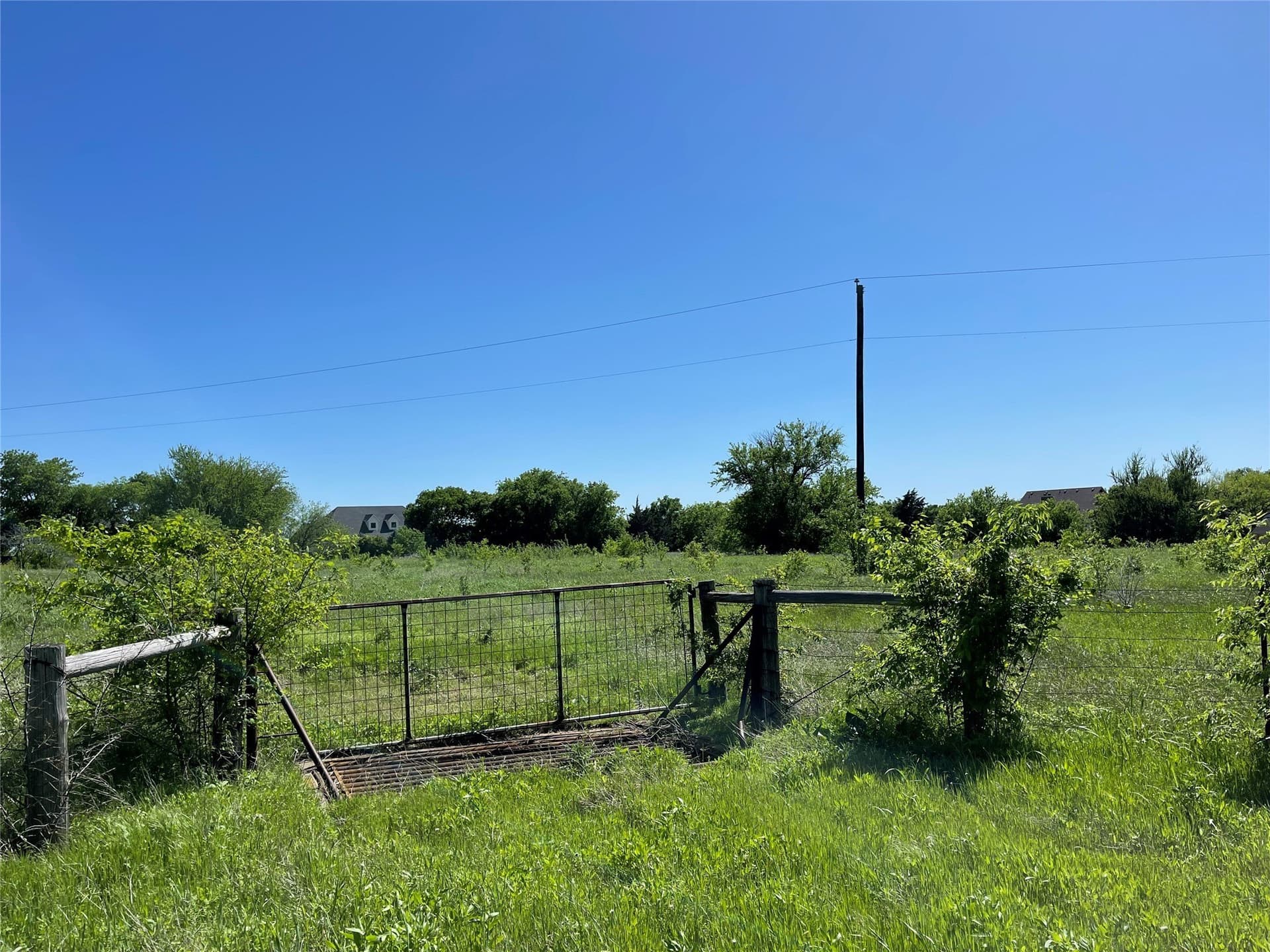 3.63 acres in Ellis County - photo 2