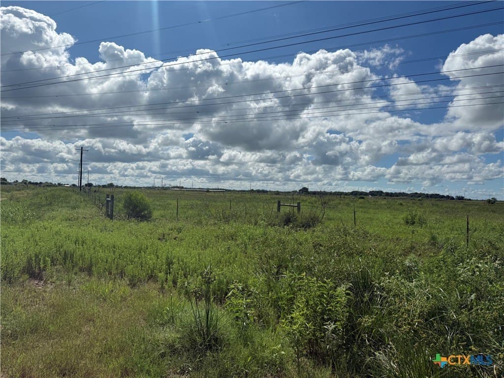 13.8 acres in Wharton County - photo 5