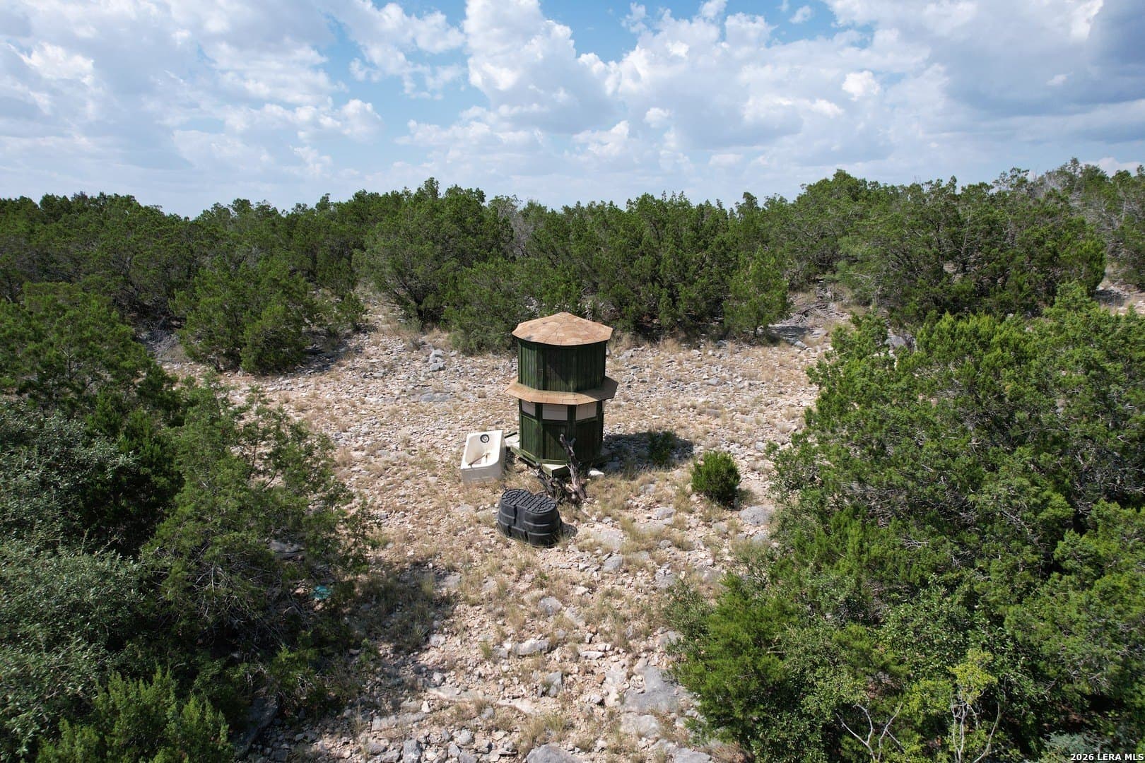 139.88 acres in Edwards County - photo 6