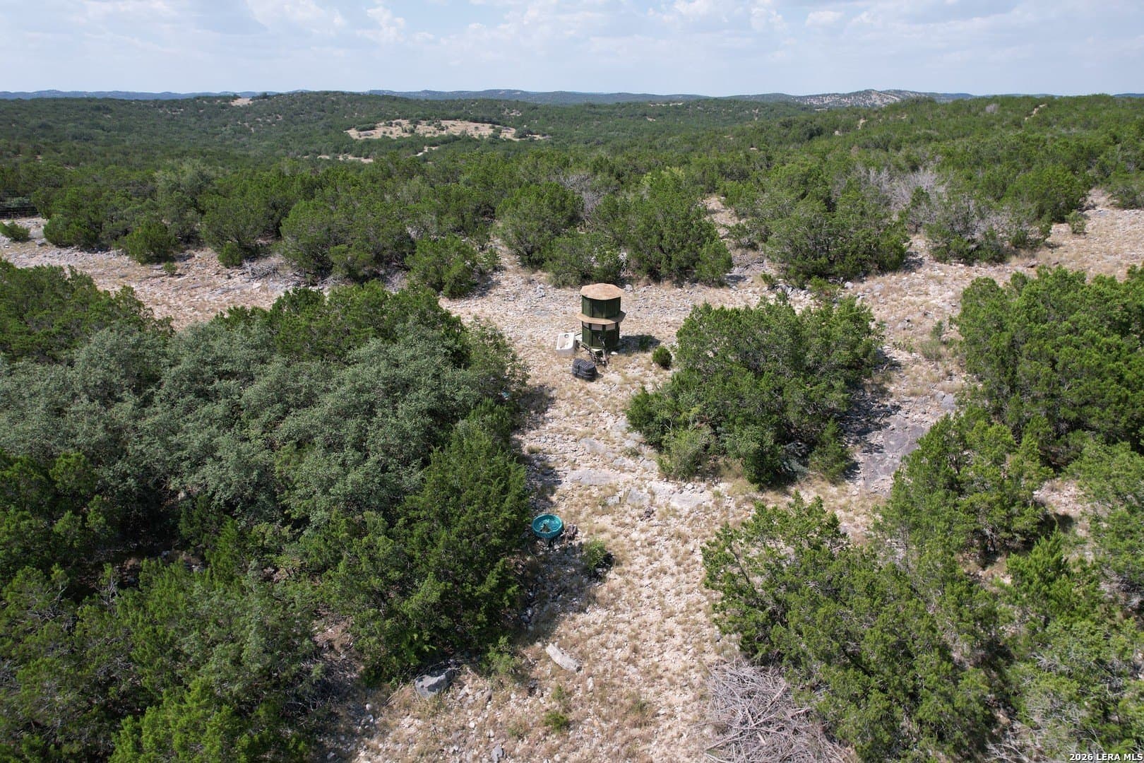 139.88 acres in Edwards County - photo 3