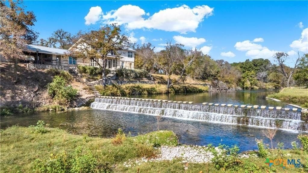 378 acres in Lampasas County gallery image 3