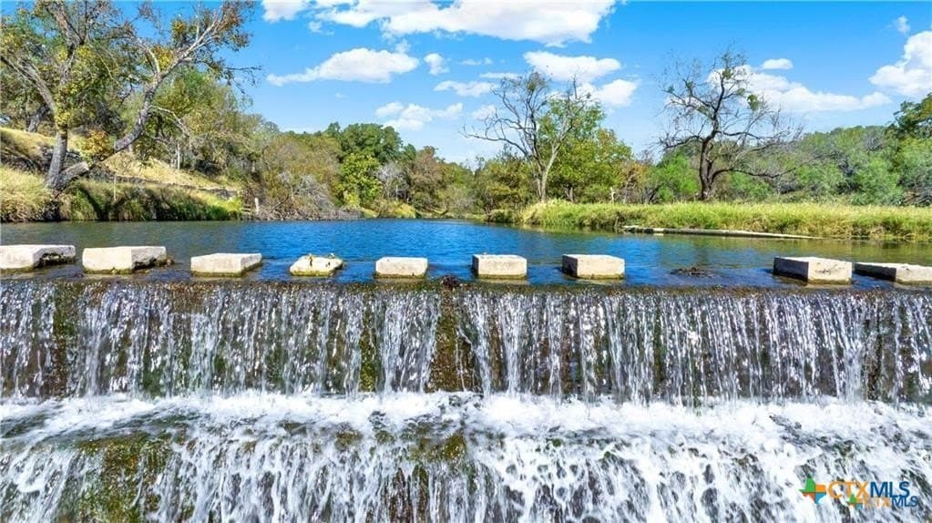 378 acres in Lampasas County gallery image 4