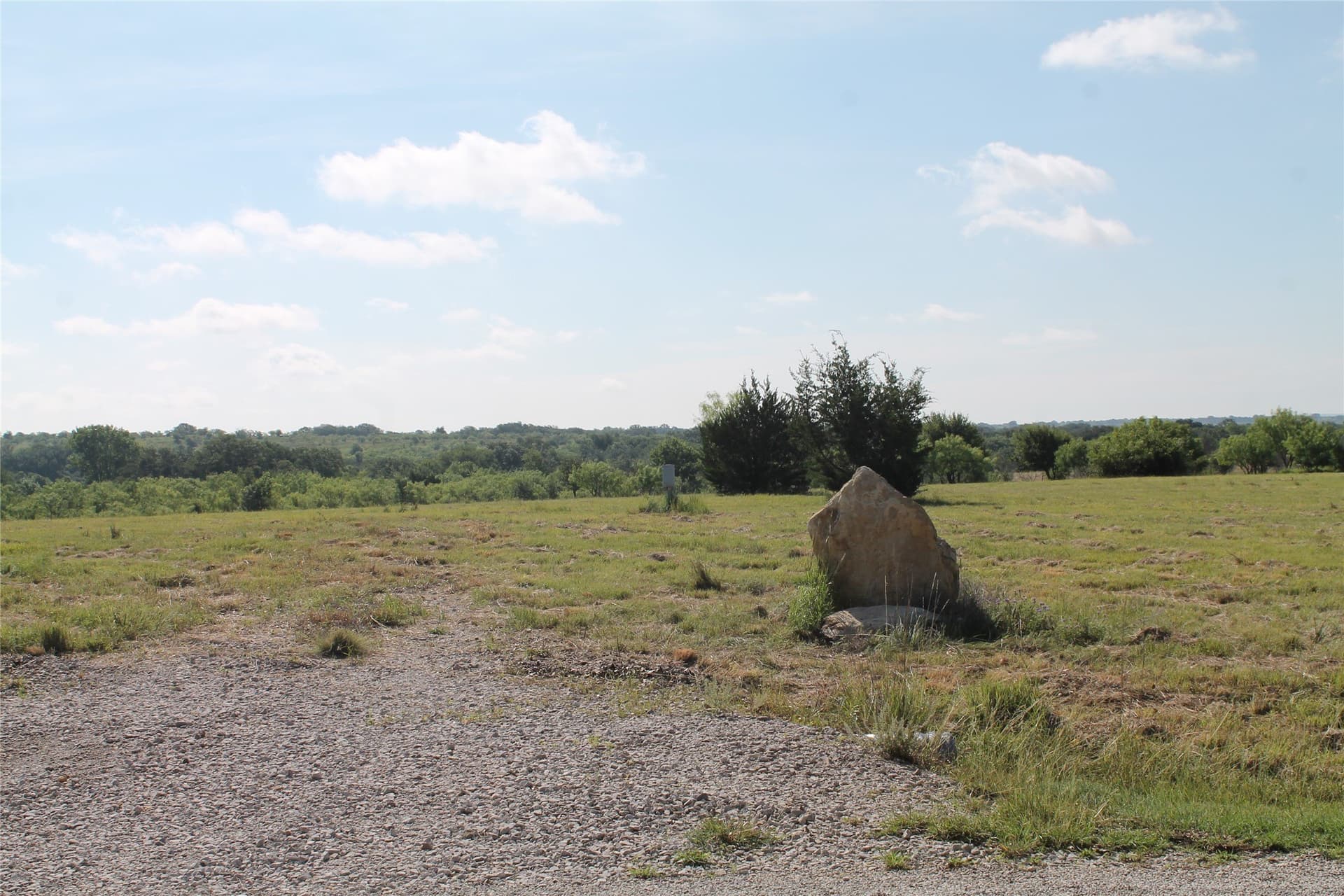 2.96 acres in Comanche County