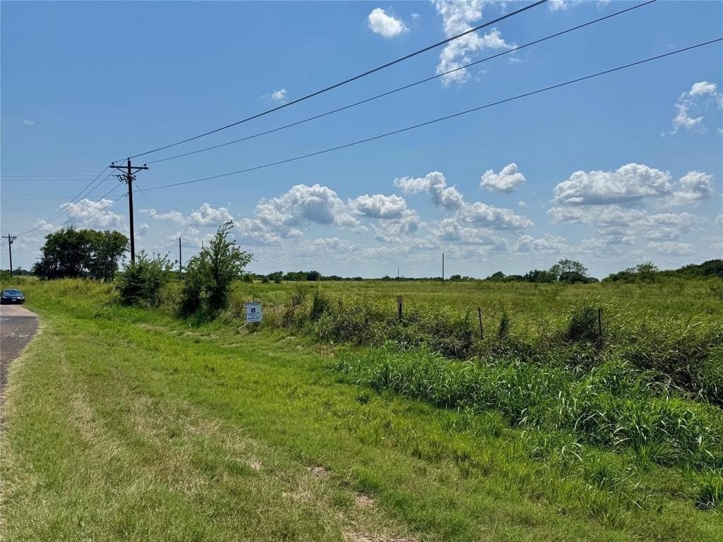 1.89 acres in Kaufman County featured view