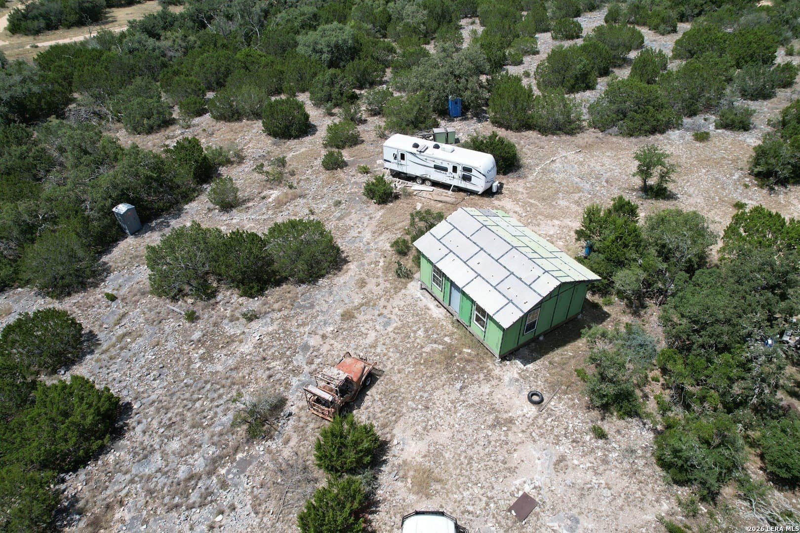 183.85 acres in Edwards County - photo 3