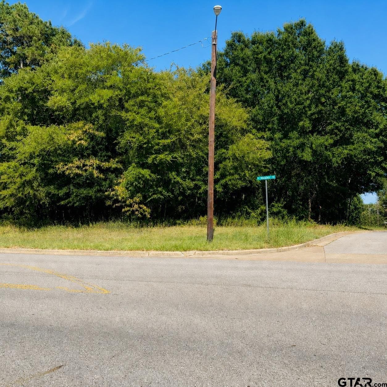 0.25 acres in Smith County - photo 4