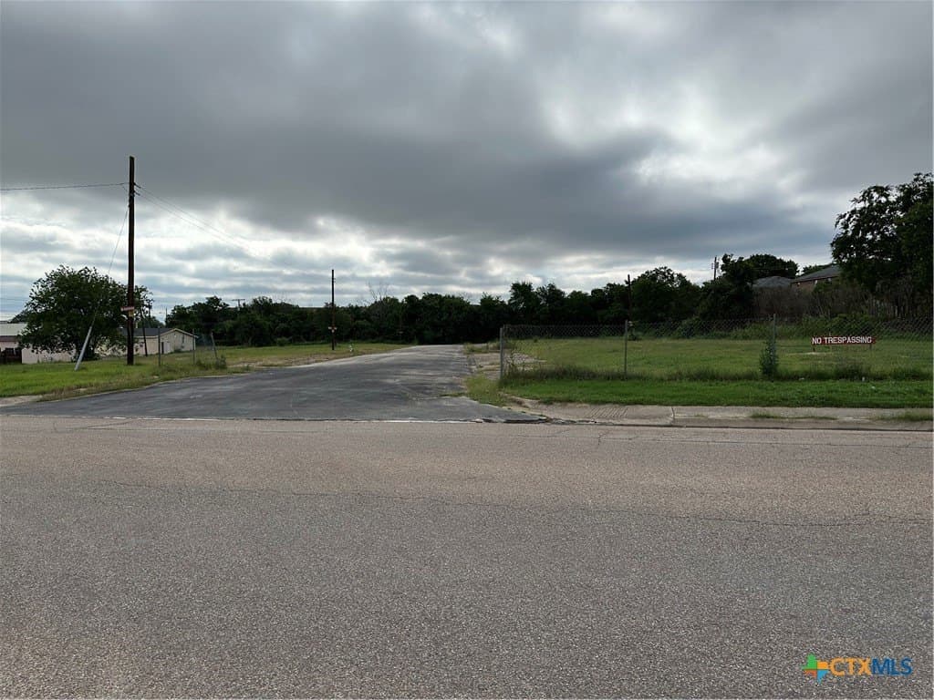 0.65 acres in Bell County - photo 4