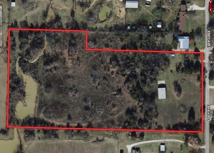 11.85 acres in Johnson County