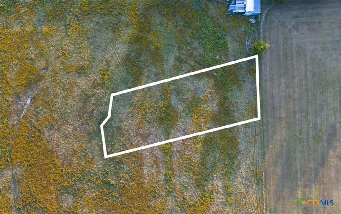 1 acres in McLennan County gallery image 2