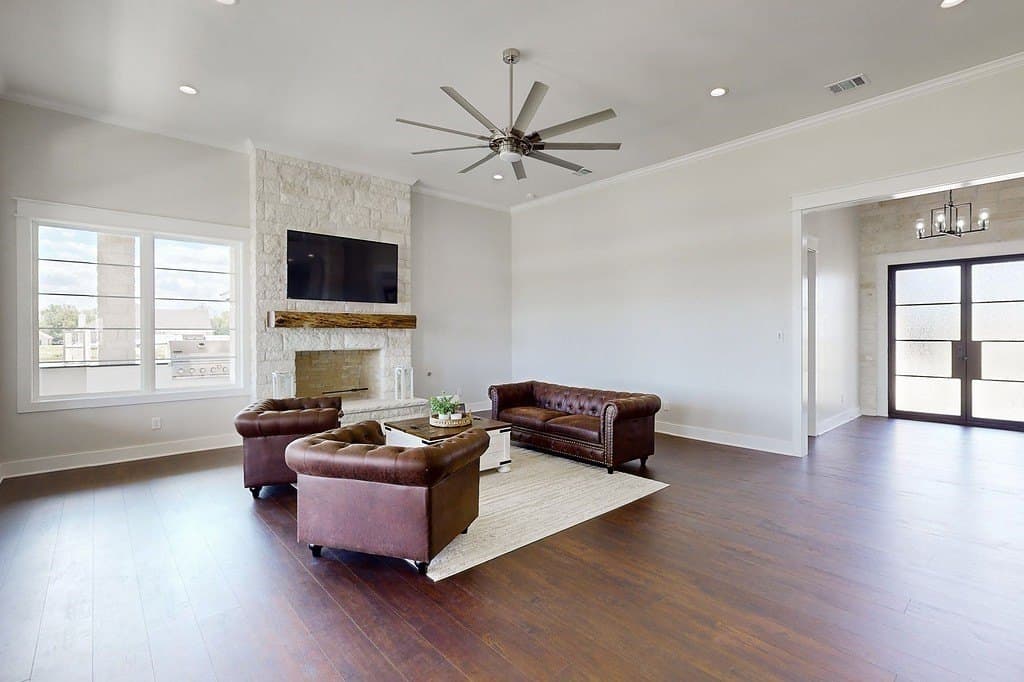 1 acres in Brazos County gallery image 4