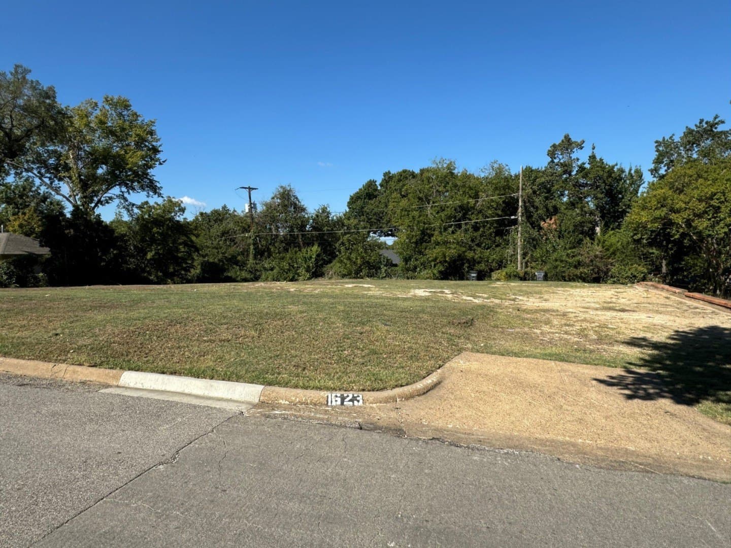 0.32 acres in Dallas County featured view