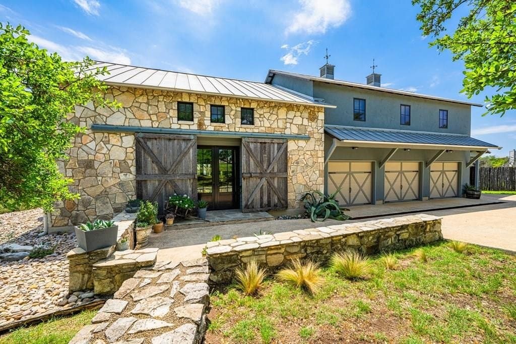 12.45 acres in Gillespie County