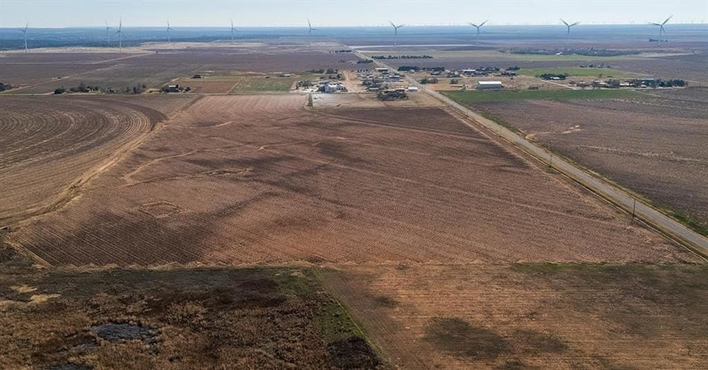 16 acres in Lynn County gallery image 4