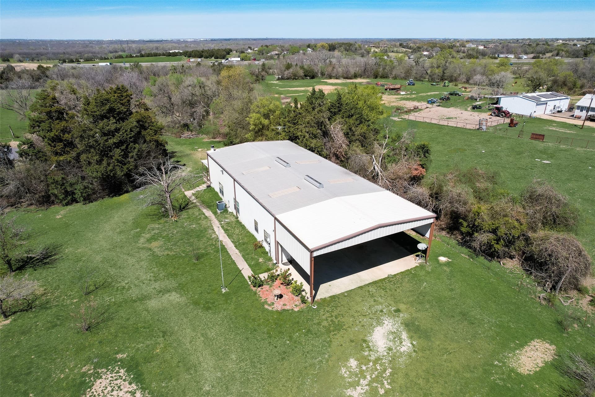 10.98 acres in Kaufman County gallery image 3