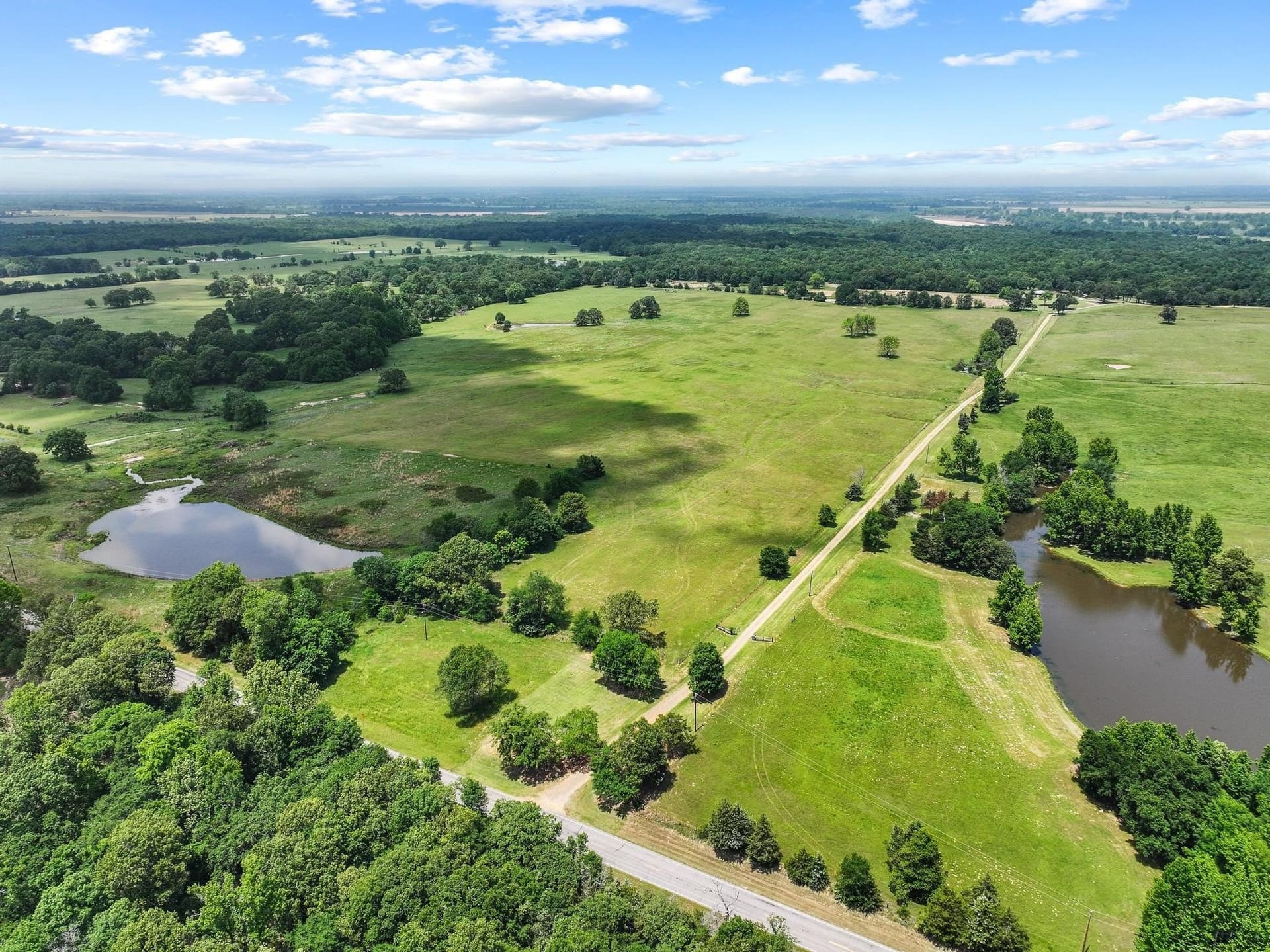 464.48 acres in Lamar County
