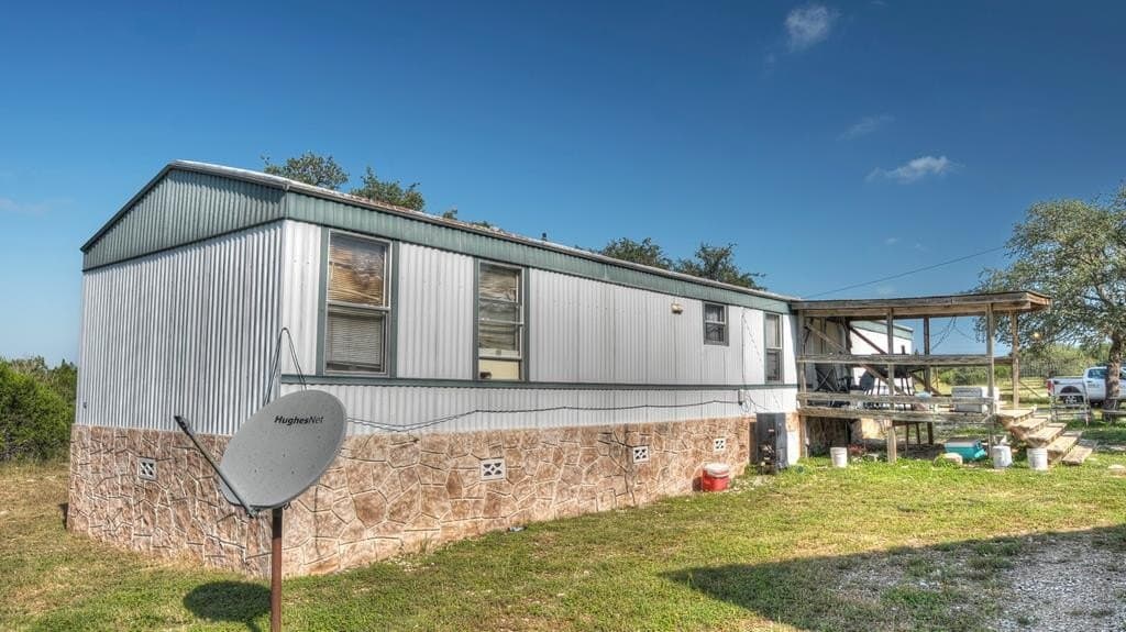 21 acres in Real County