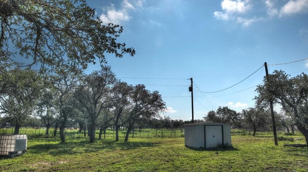 21 acres in Real County - photo 12