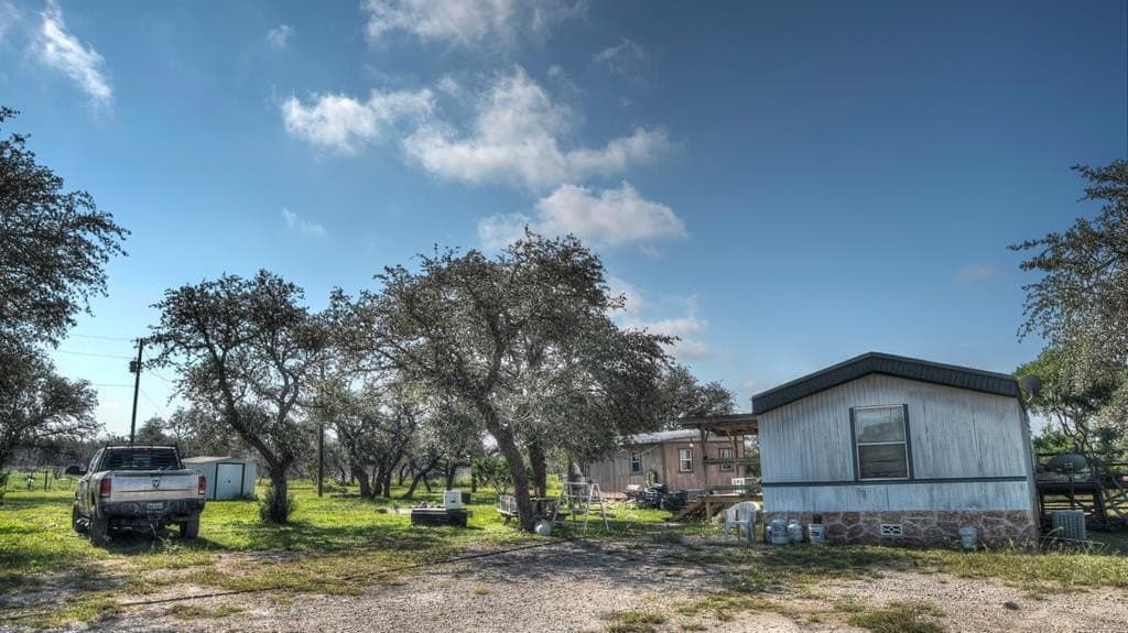 21 acres in Real County - photo 11
