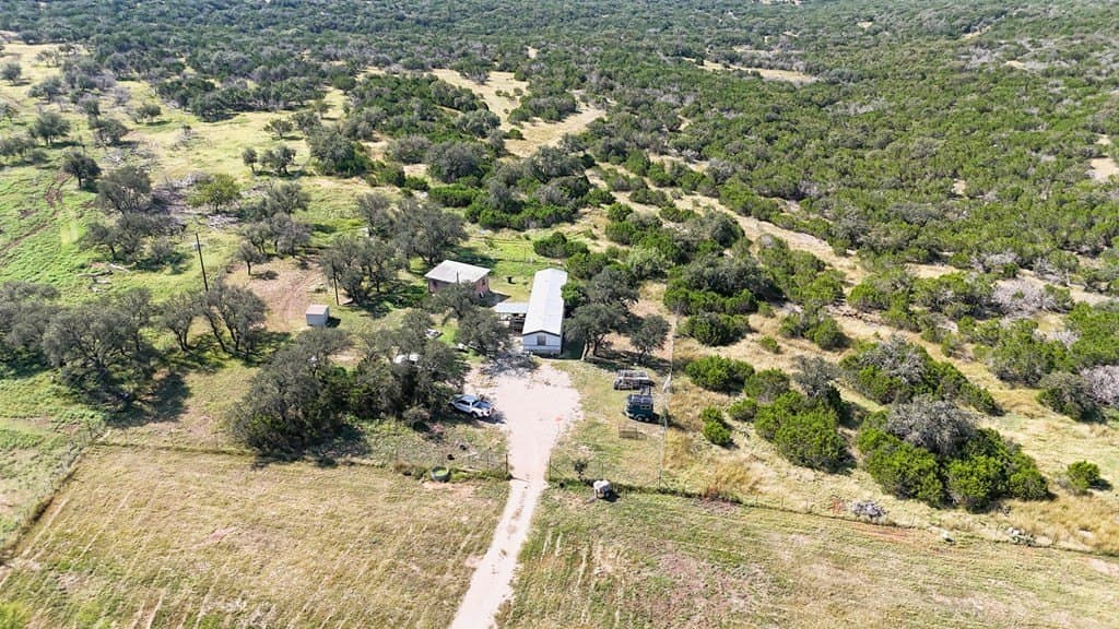 21 acres in Real County - photo 15