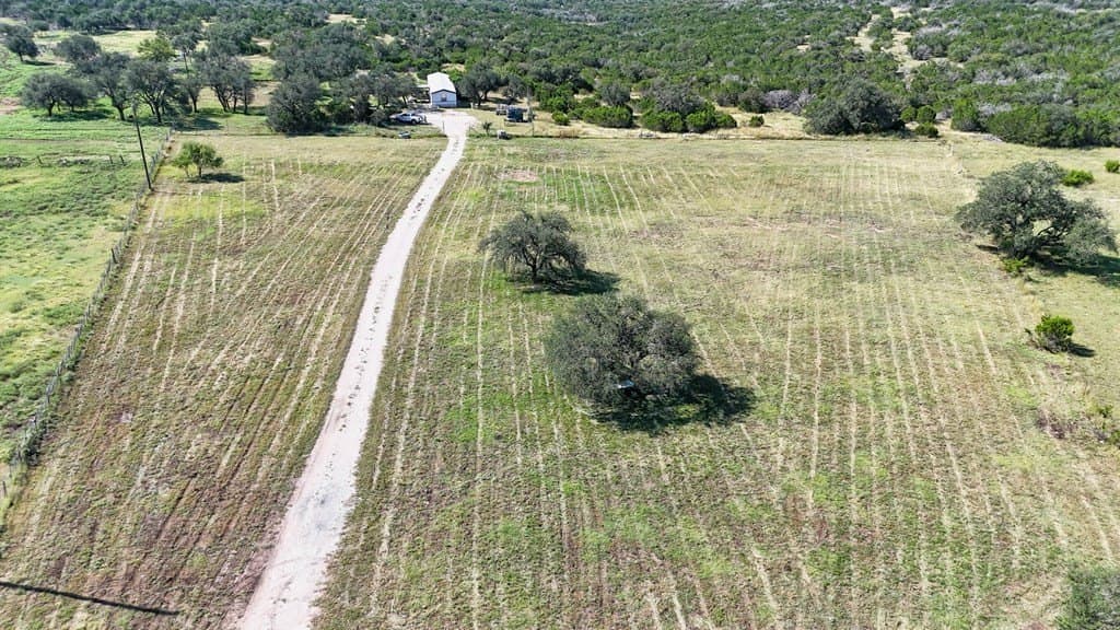 21 acres in Real County - photo 16