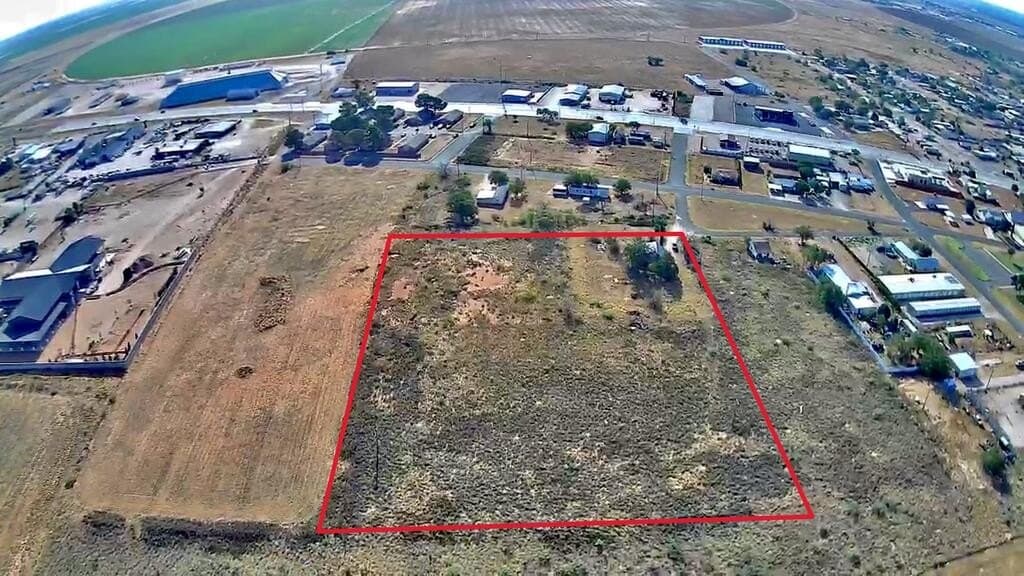 4.2 acres in Gaines County - photo 2