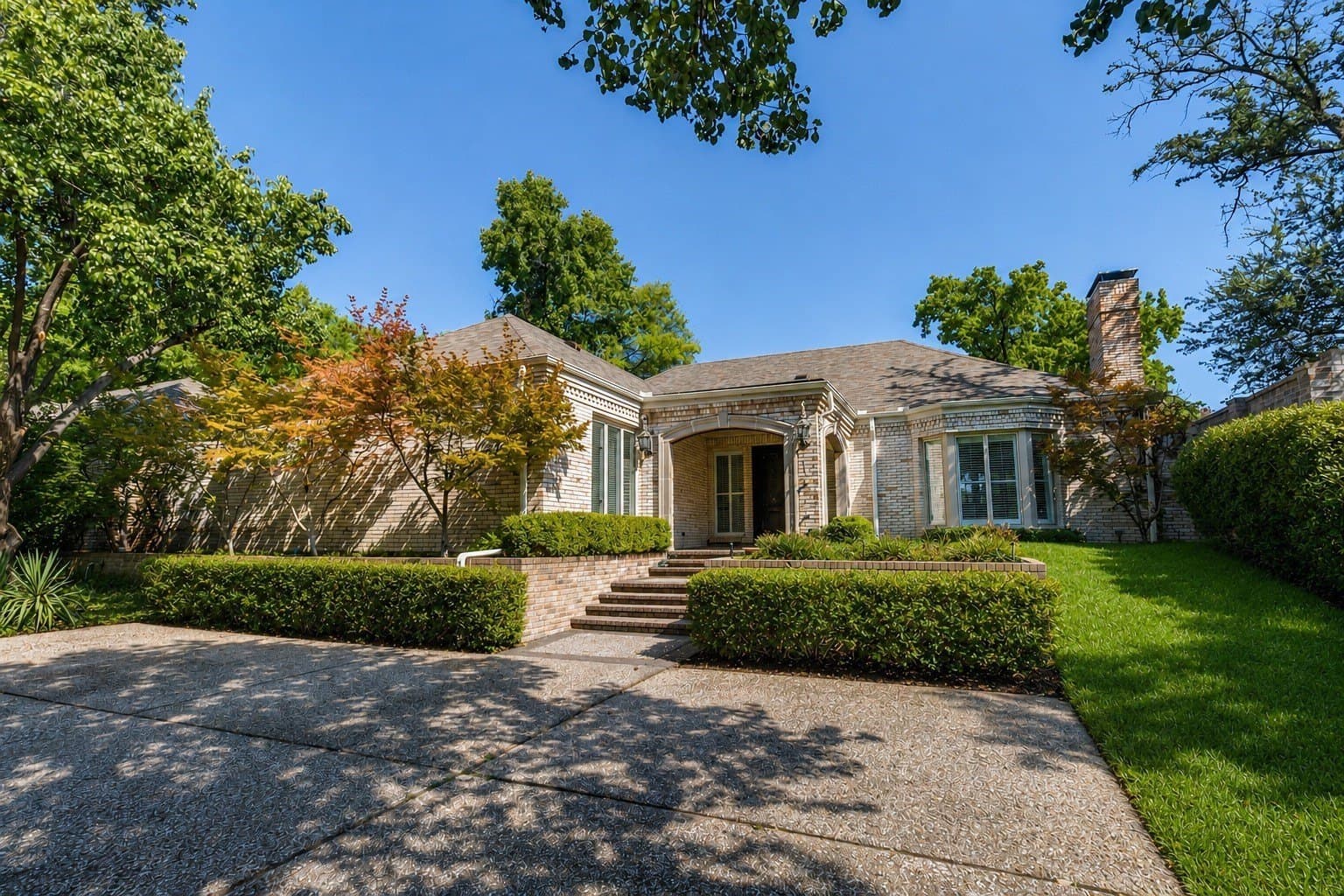 253.9 acres in Dallas County