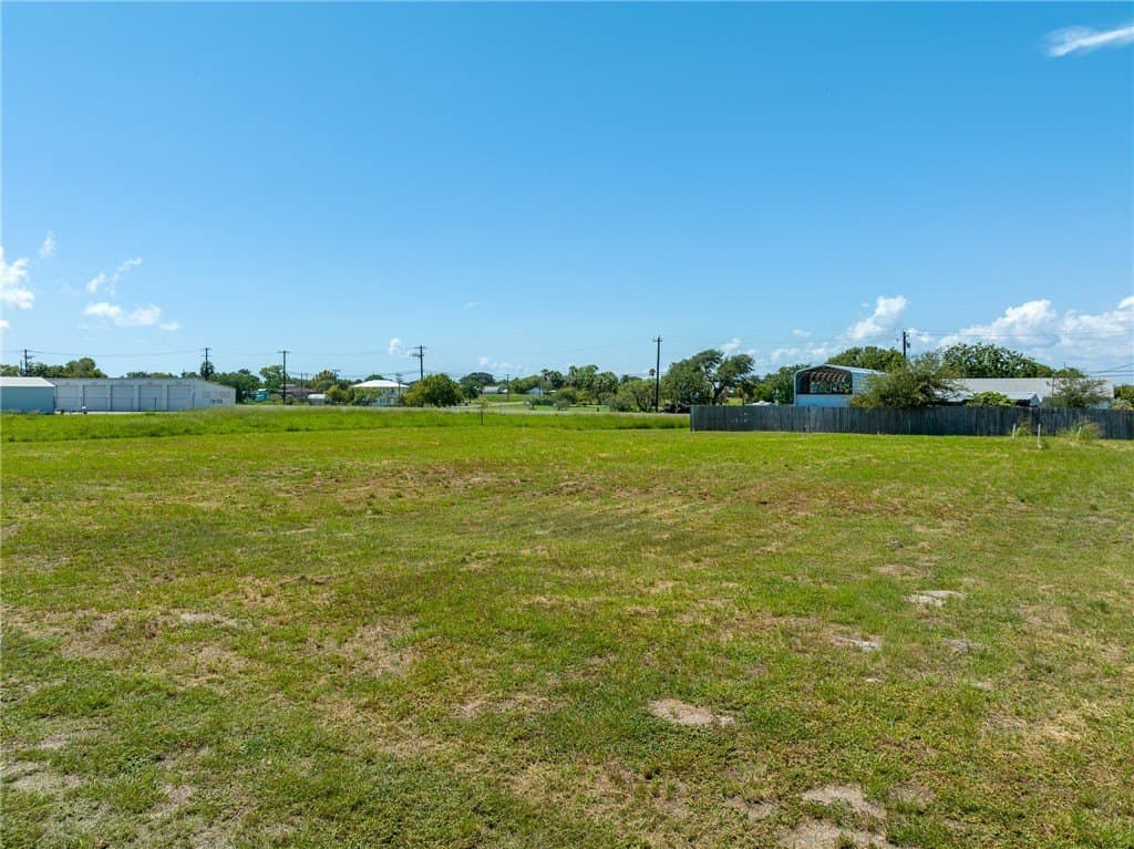 0.39 acres in San Patricio County - photo 6