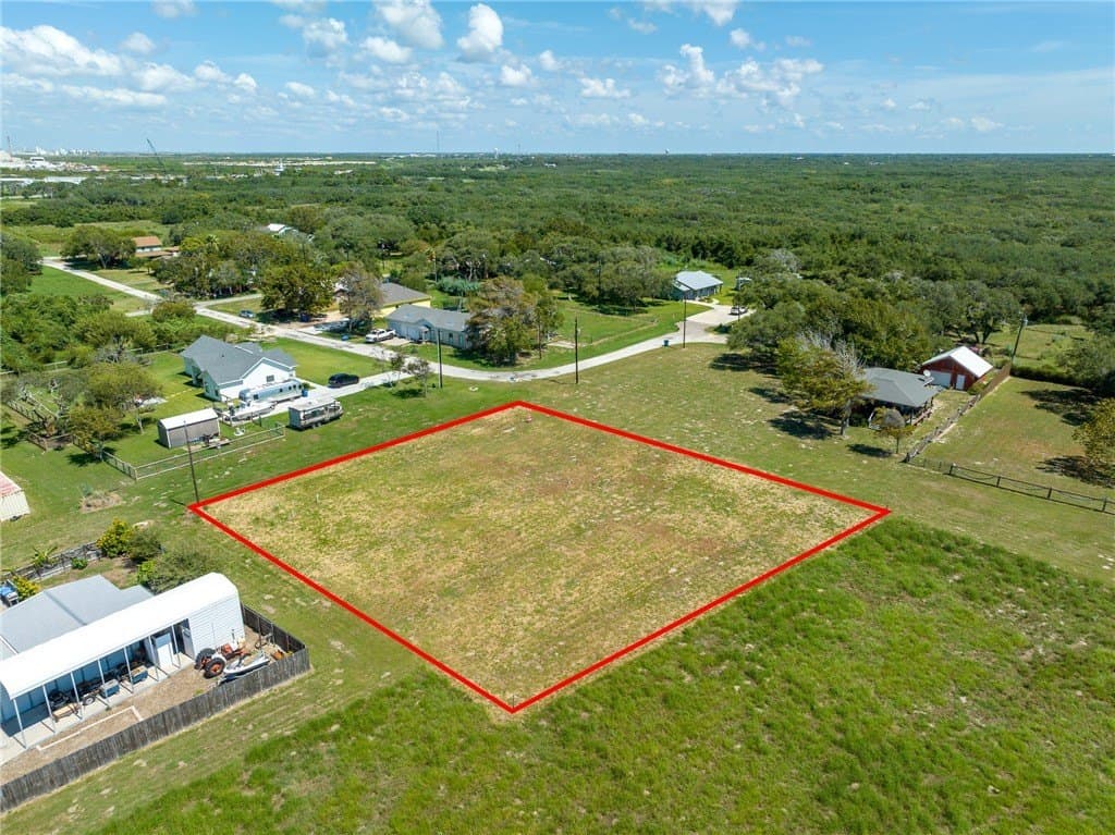 0.39 acres in San Patricio County - photo 8