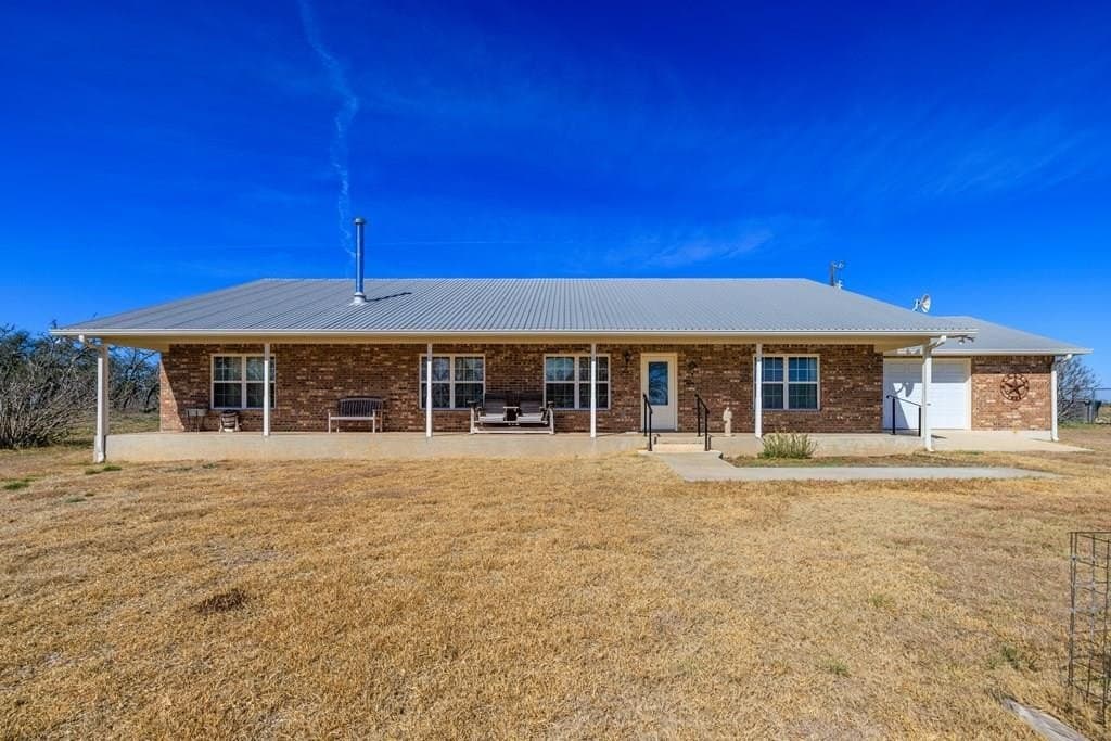 174.85 acres in Gillespie County