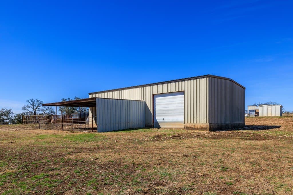 174.85 acres in Gillespie County - photo 7