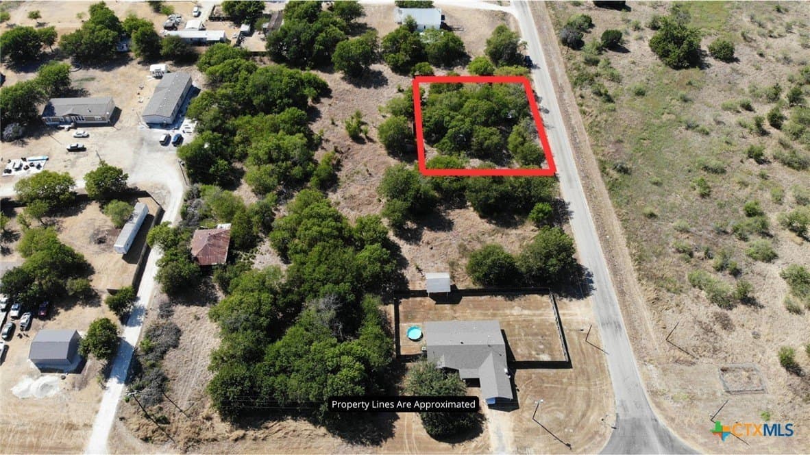 0.35 acres in Bell County - photo 4