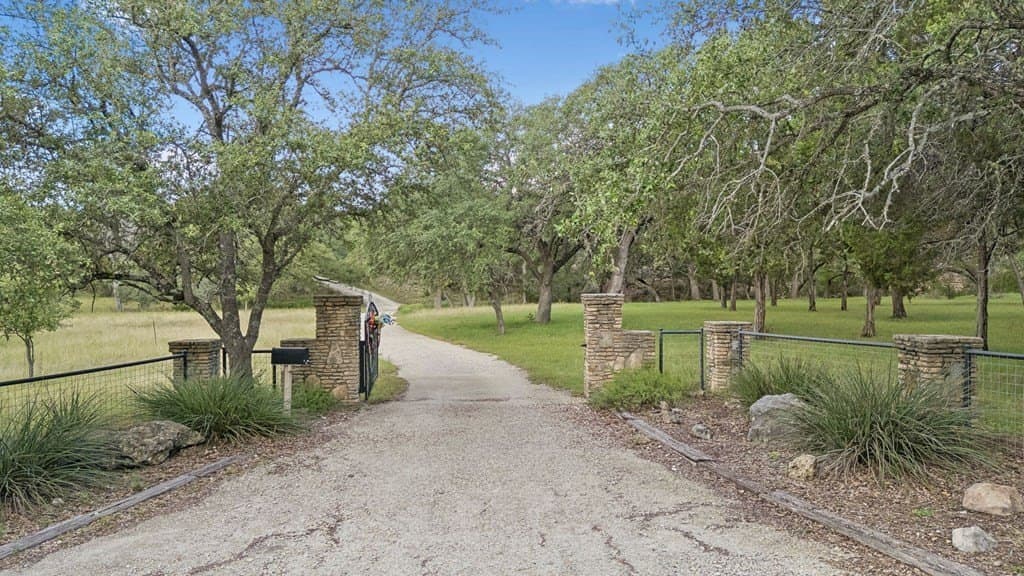 10.89 acres in Comal County - photo 20