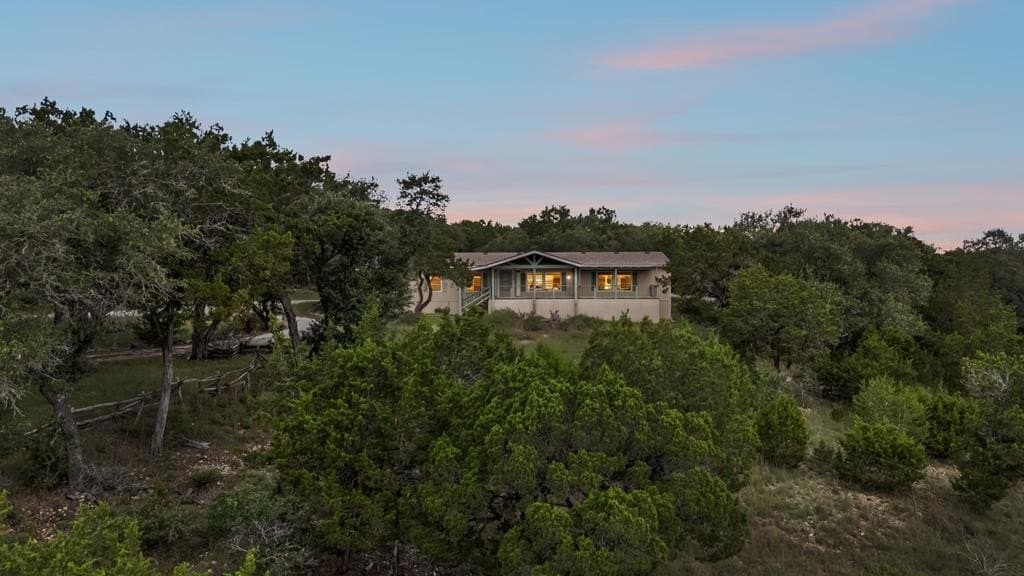 10.89 acres in Comal County