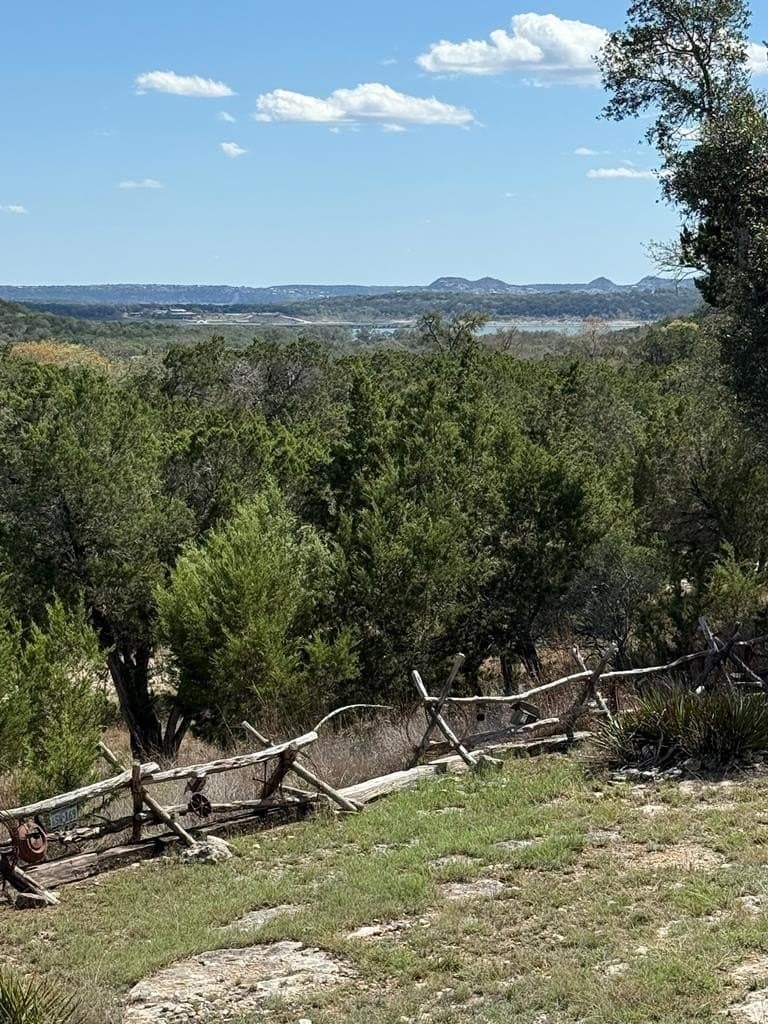 10.89 acres in Comal County