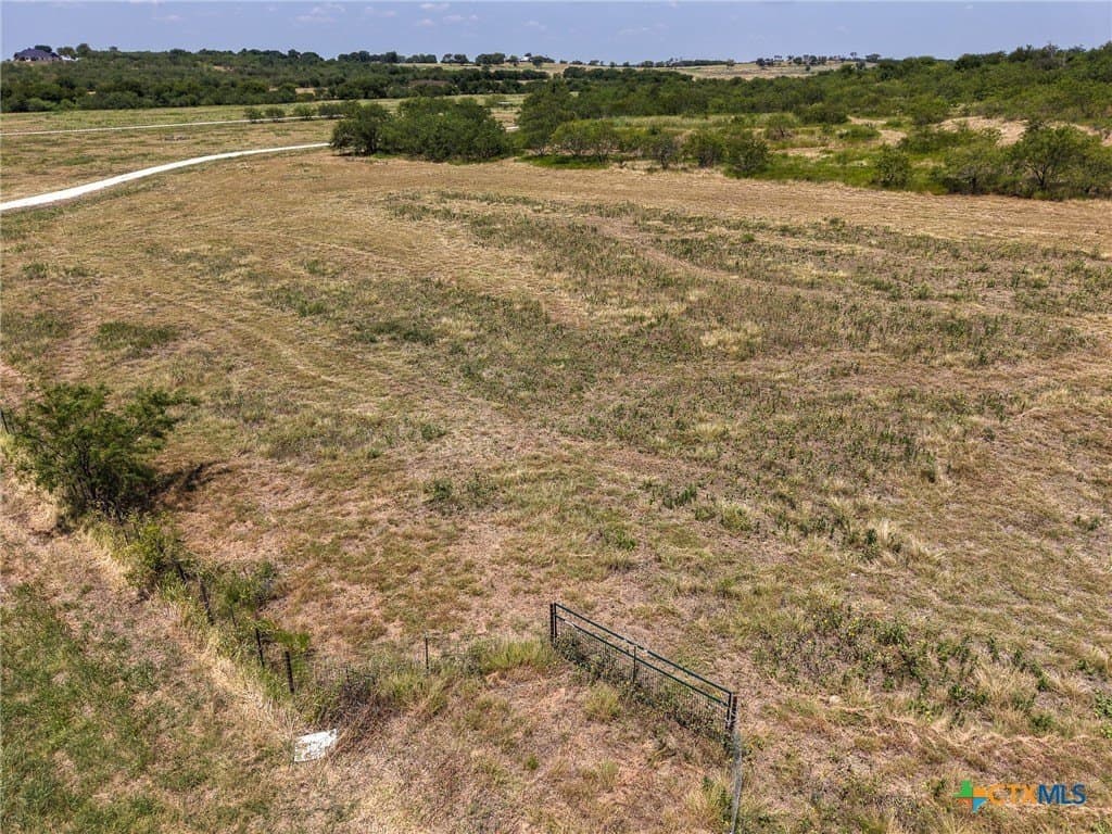 2 acres in McLennan County - photo 6