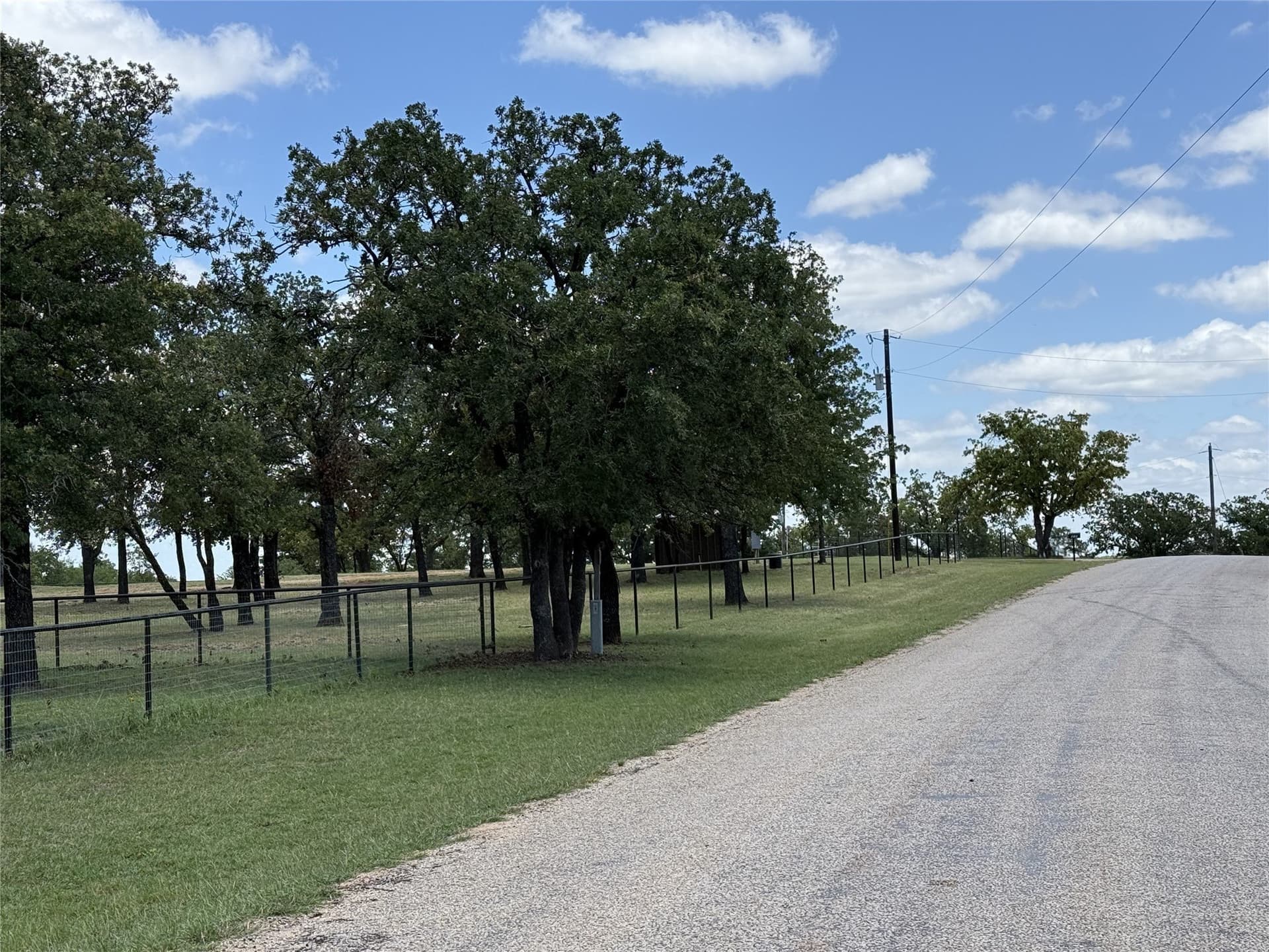 5.66 acres in Wise County - photo 8